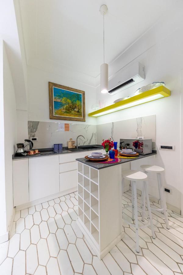 Suite Apartment Capri Con Jacuzzi In Piazzetta Exterior foto