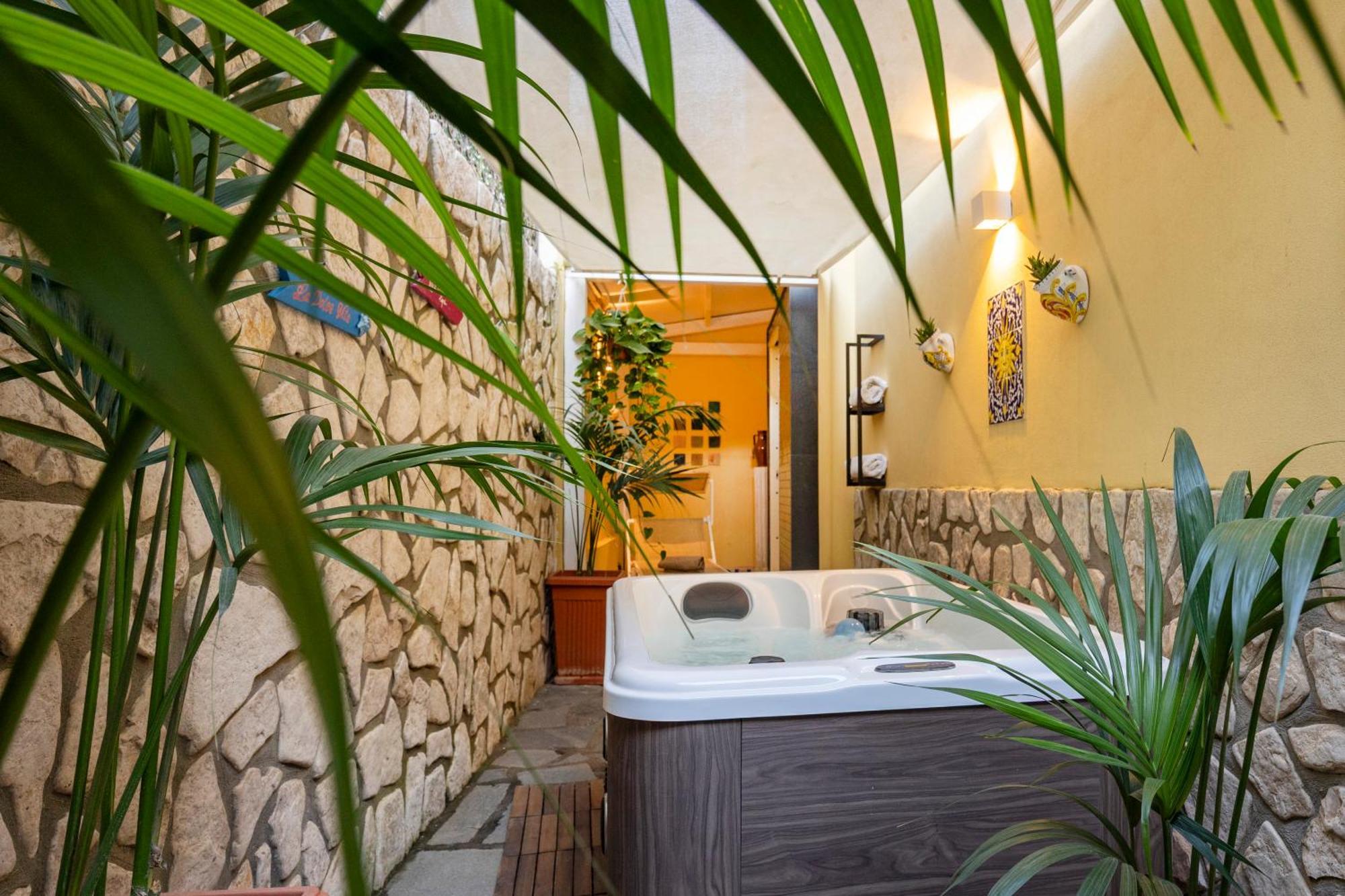 Suite Apartment Capri Con Jacuzzi In Piazzetta Exterior foto